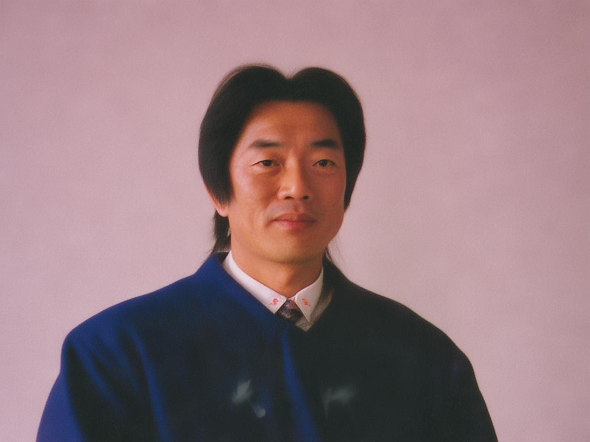 扬州古城的光影诗篇，如何通过灯光设计重现历史韵味？